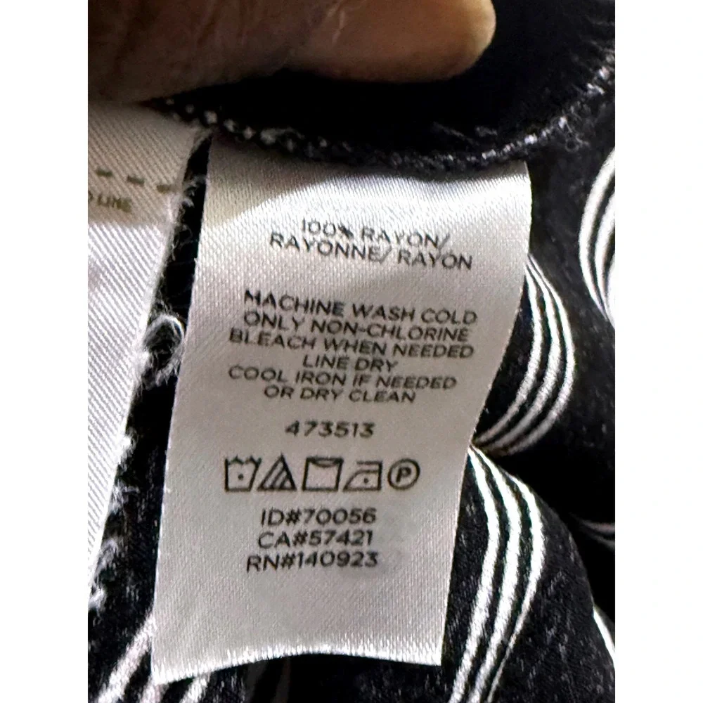 Loft Womens Black White Striped Ruffle Wrap Romper Sleeveless Size S - Picture 9 of 9